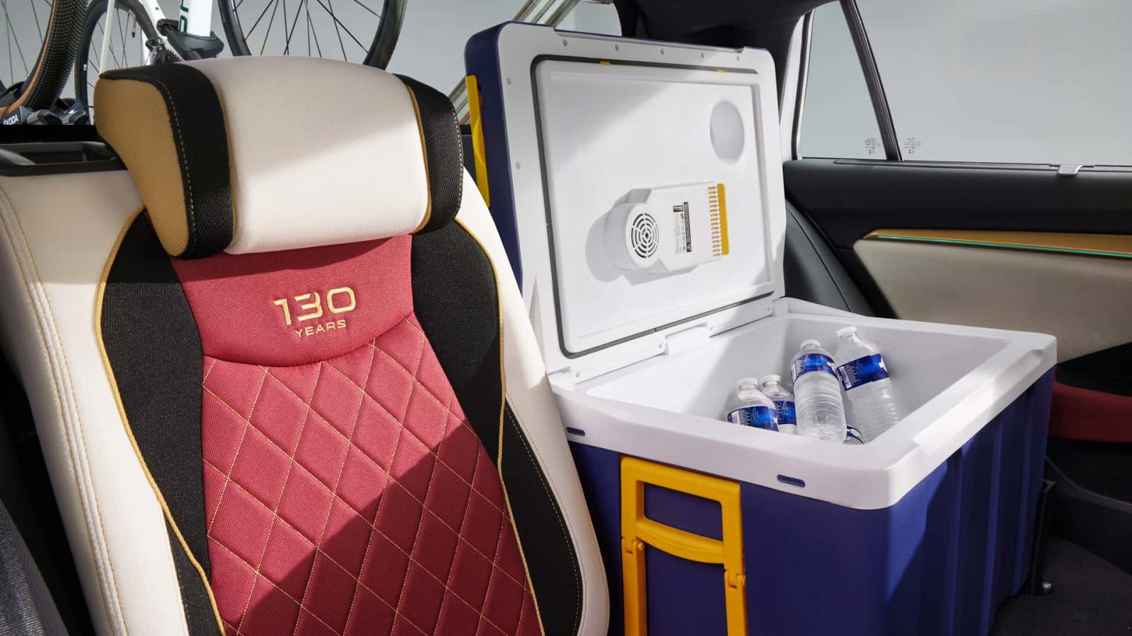 Το Skoda L&K 130 είναι ένα Superb για αγώνες ποδηλασίας